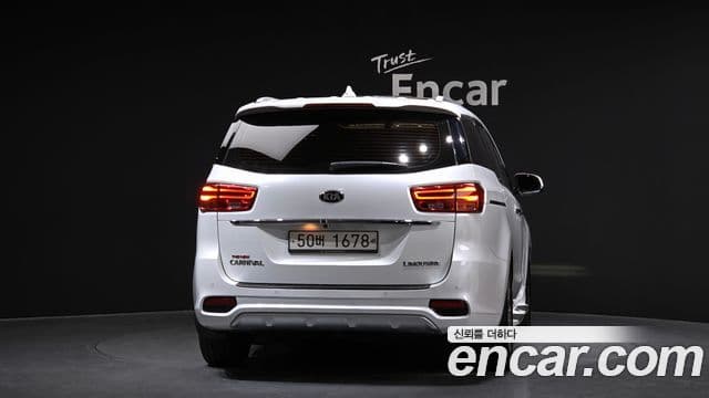 Kia The / новый New Carnival VIP, 2019 4