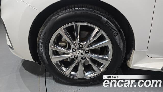 Kia The / новый New Carnival VIP, 2019 все фото