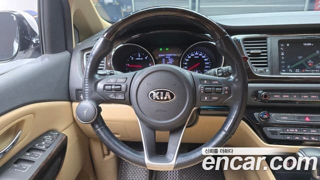 Kia The / новый New Carnival VIP, 2019 14