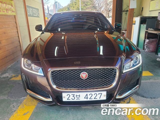 Jaguar XF (X260) Prestige, 2017 1