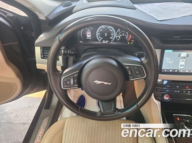 Jaguar XF (X260) Prestige, 2017 16