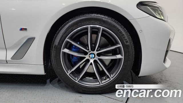 BMW 5시리즈 (G30) 520i M Sport, 2022 все фото