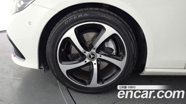 Mercedes-Benz E-класс W213 Avantgarde, 2021 все фото