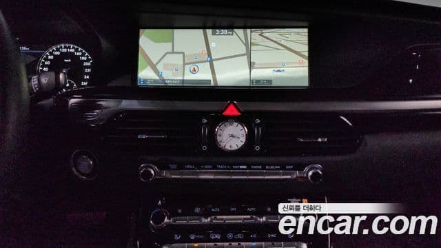 Genesis EQ900 Prestige, 2016 14