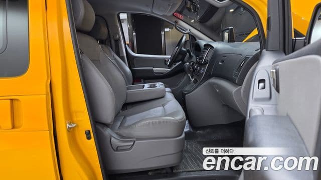 Hyundai The / новый New Grand Starex Modern, 2019 11