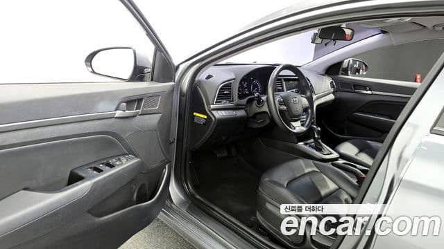 Hyundai Avante AD 1.6 GDI Smart, 2016 11