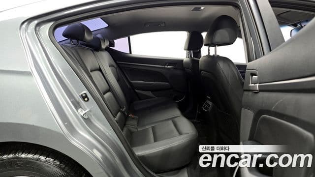 Hyundai Avante AD 1.6 GDI Smart, 2016 12