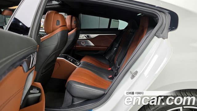BMW 8시리즈 (G15) M850i xDrive Gran Coupe, 2022 12