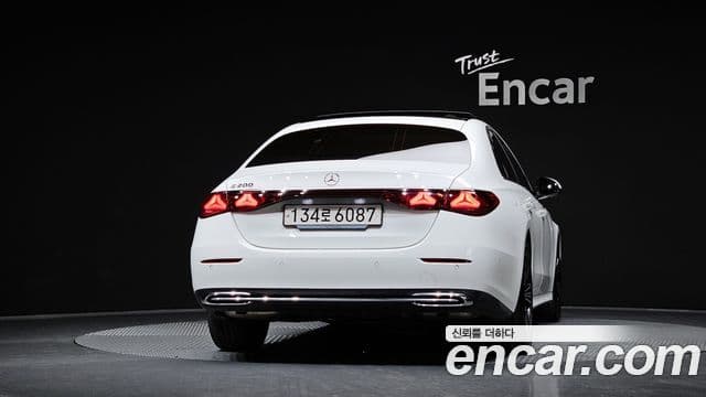 Mercedes-Benz E-класс W214 Avantgarde, 2025 4