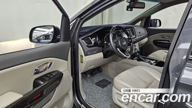 Kia All New Carnival President, 2017 10