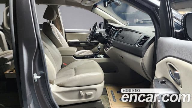 Kia All New Carnival President, 2017 10