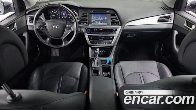 Hyundai LF Sonata Special, 2015 7