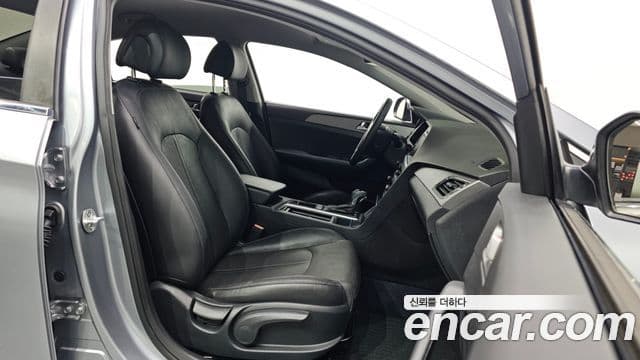 Hyundai LF Sonata Special, 2015 11