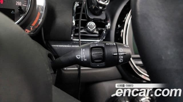 Mini Cooper 클럽맨 2세대, 2019 14
