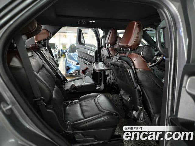 Ford Explorer 6세대 3.0 Platinum 4WD, 2022 15