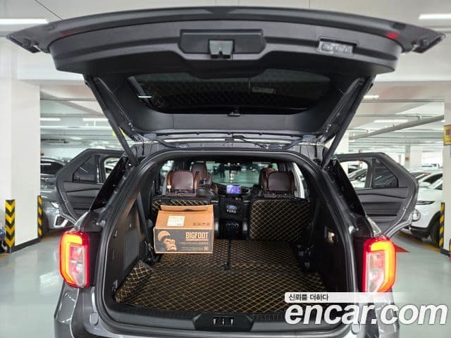 Ford Explorer 6세대 3.0 Platinum 4WD, 2022 16
