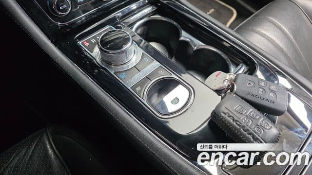 Jaguar All New XJ X351, 2014 9