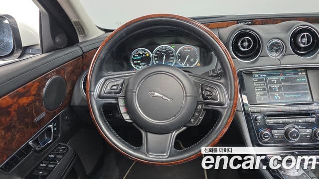 Jaguar All New XJ X351, 2014 13