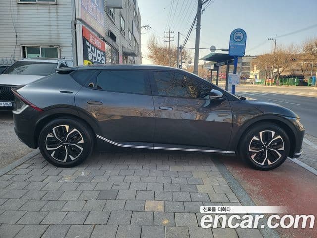 Kia EV6 Air, 2023 12
