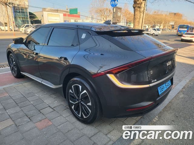 Kia EV6 Air, 2023 13