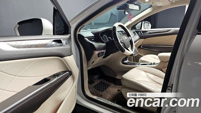 Lincoln MKC, 2019 12