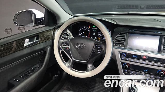 Hyundai LF Sonata Premium, 2015 13