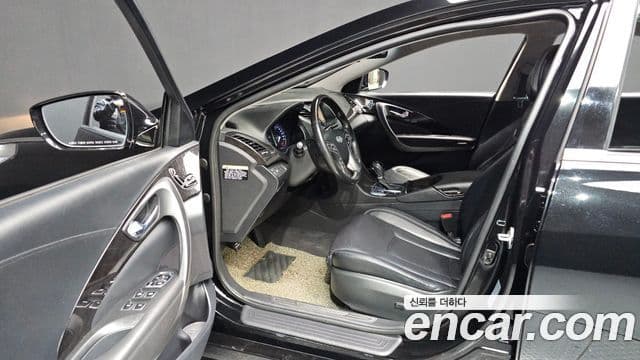 Hyundai Grandeur HG Modern, 2017 10