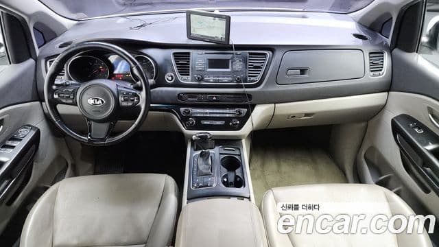 Kia All New Carnival Luxury, 2015 7