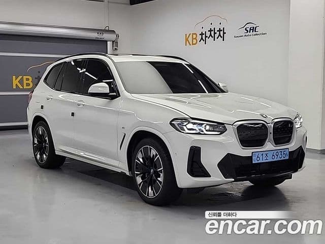 BMW iX3 M Sport, 2025 4