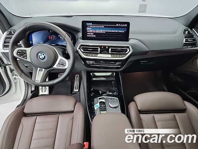 BMW iX3 M Sport, 2025 7