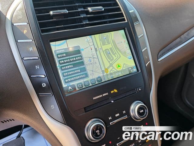 Lincoln MKC, 2017 15