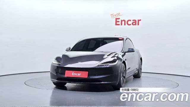 Tesla модель 3, 2025 3