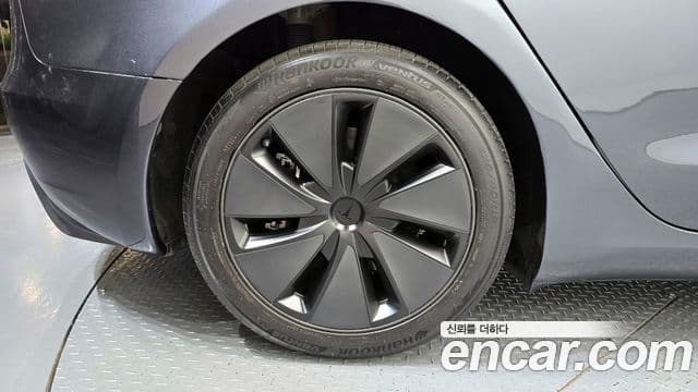 Tesla модель 3, 2025 все фото