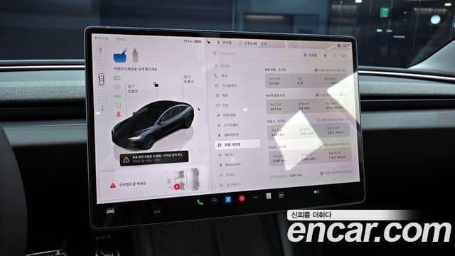 Tesla модель 3, 2025 8