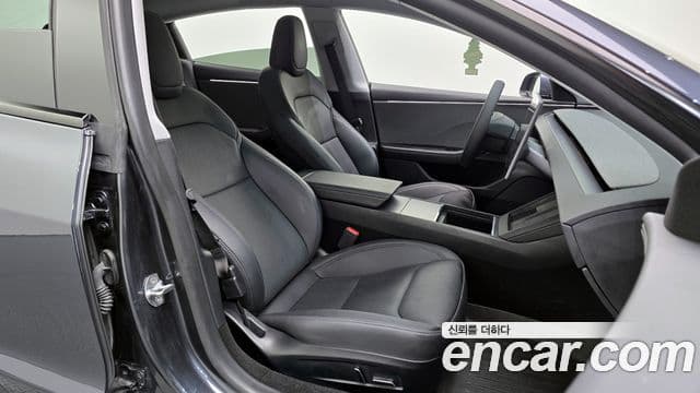 Tesla модель 3, 2025 10