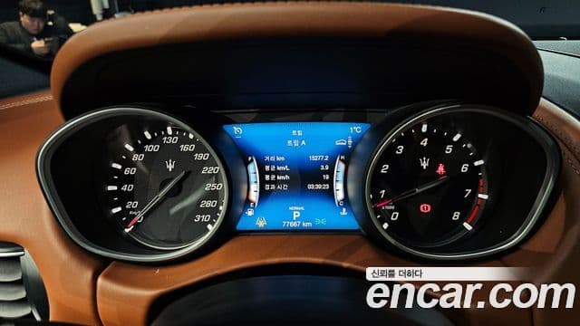 Maserati Levante, 2019 8