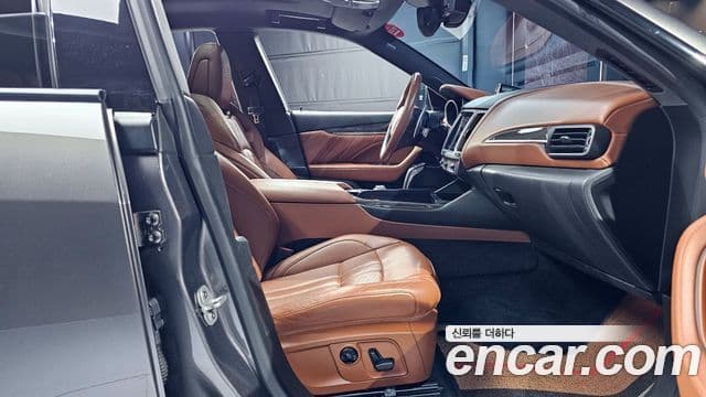 Maserati Levante, 2019 11