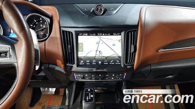 Maserati Levante, 2019 14