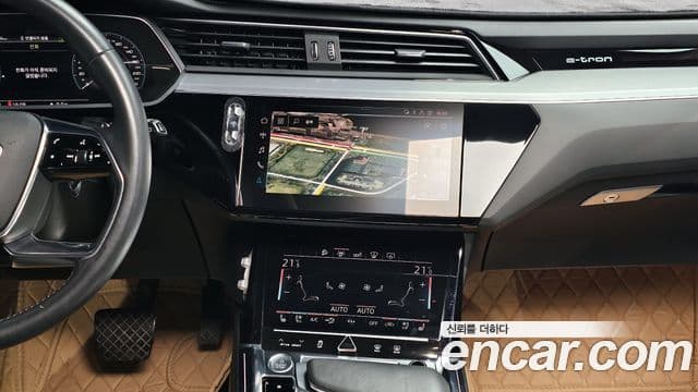 Audi e-Tron, 2020 14