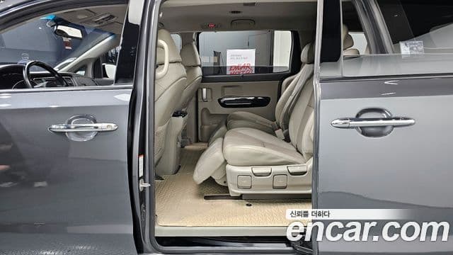 Kia All New Carnival President, 2016 12