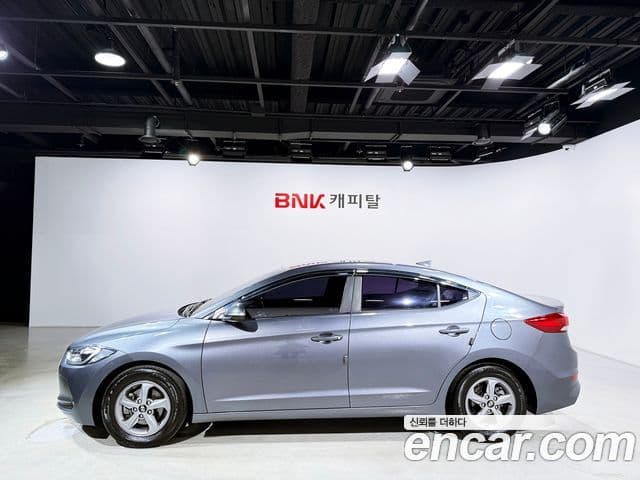 Hyundai Avante AD 1.6 e-VGT Smart, 2018 3