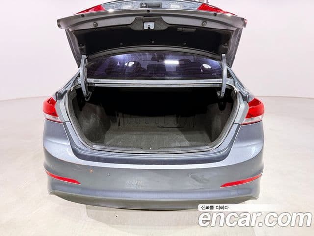 Hyundai Avante AD 1.6 e-VGT Smart, 2018 19