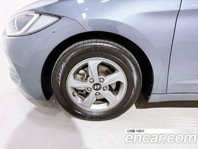 Hyundai Avante AD 1.6 e-VGT Smart, 2018 20