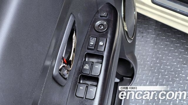 Kia Soul Safety, 2011 17