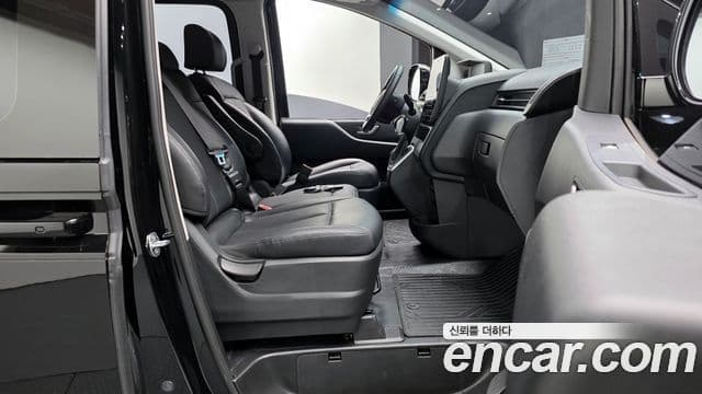 Hyundai Staria Modern, 2022 10