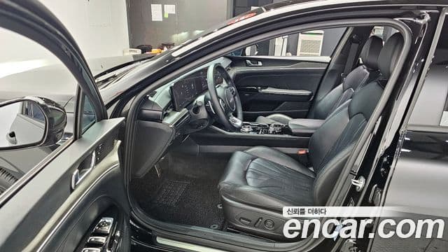 Kia The / новый New K5 гибрид 3세대 Signature, 2024 10