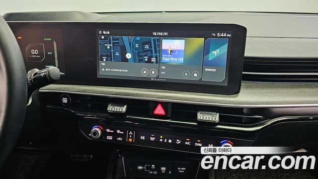 Kia The / новый New K5 гибрид 3세대 Signature, 2024 14