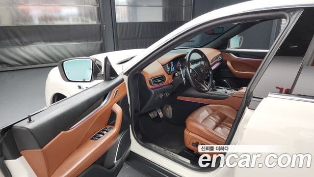 Maserati Levante 3.0 AWD Sport, 2017 10