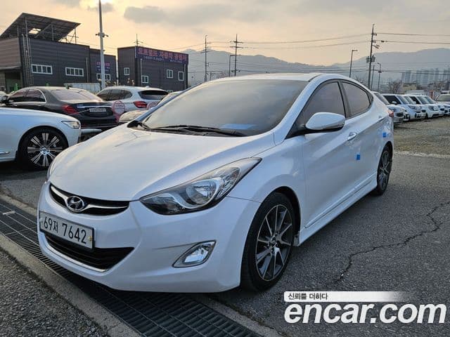 Hyundai Avante MD Premier, 2012 1