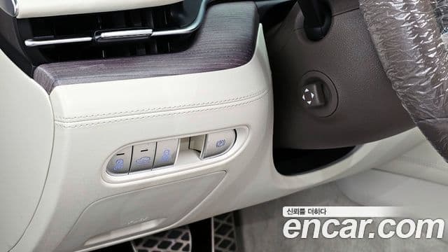 Genesis G90 (RS4) бензин 3.5 турбо e-S/C AWD LWB, 2022 17